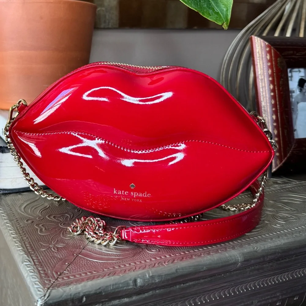 Kate spade Mwah 3D Lip Crossbody Bag